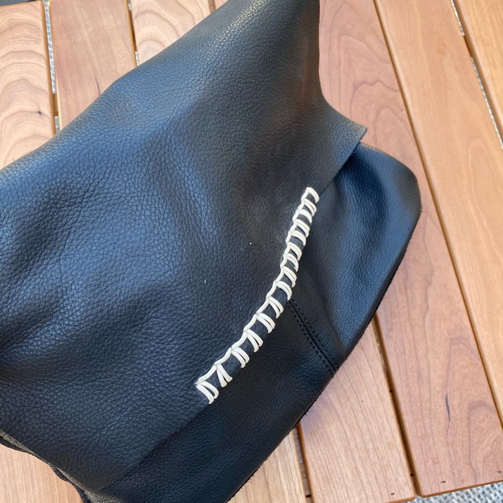 A soft leather black clutch purse - Picture 9 of 11